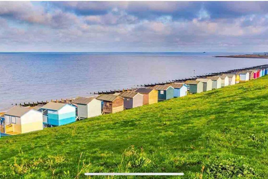 Herne Bay Central - 2 Minutes From Beach Apartment Kültér fotó
